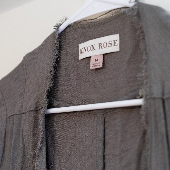 🐦 $5 bundle with any other item! Knox Rose Jacket - Picture 2 of 3